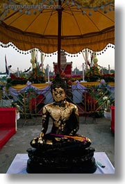 images/Asia/Thailand/Bangkok/Misc/golden-sitting-buddha.jpg