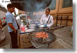 images/Asia/Thailand/Bangkok/Misc/women-cooking-food-in-street-04.jpg