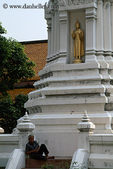 narathhip-center-n-man-reclining.jpg