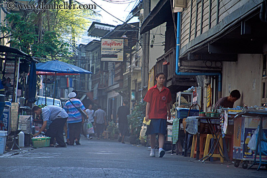 asian-girl-walking.jpg