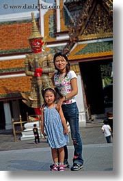 images/Asia/Thailand/Bangkok/People/mother-n-daughter.jpg