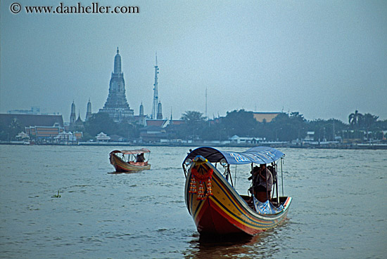 flowery-boats-01.jpg