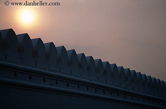 palace-wall-n-sunset.jpg