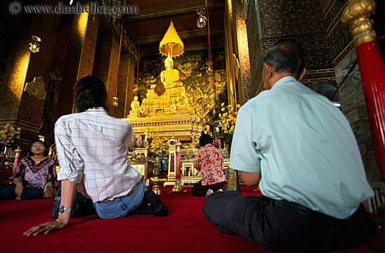 people-on-floor-praying-01.jpg