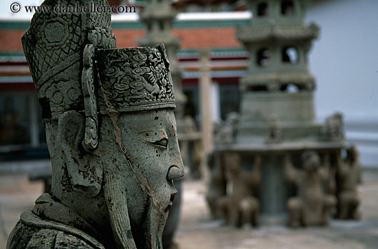 warrior-statue-08.jpg