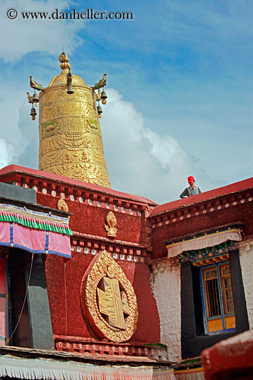 golden-tower-n-roof-03.jpg