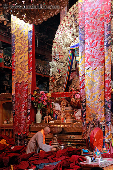 prayer-room-02.jpg