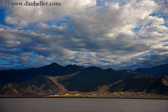 sand-dunes-mtns-n-clouds-01.jpg