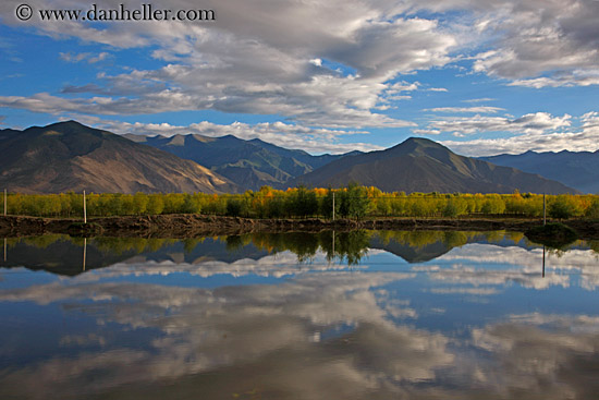 trees-reflection-mtns-n-clouds-06.jpg