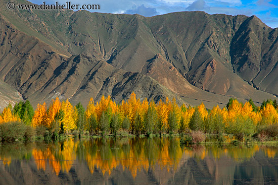 trees-reflection-mtns-n-clouds-12.jpg