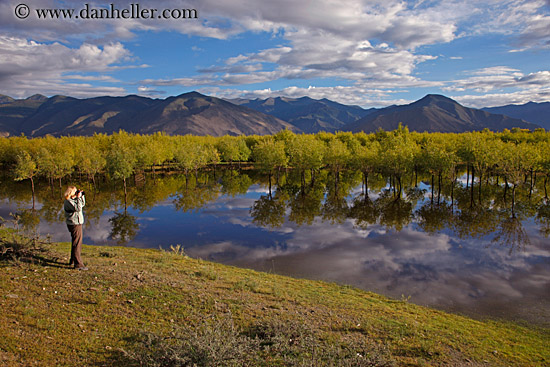 trees-reflection-mtns-n-clouds-n-photographer-02.jpg