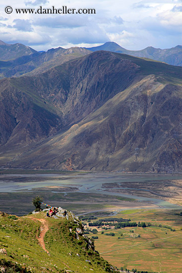 bluff-overlooking-mtns.jpg