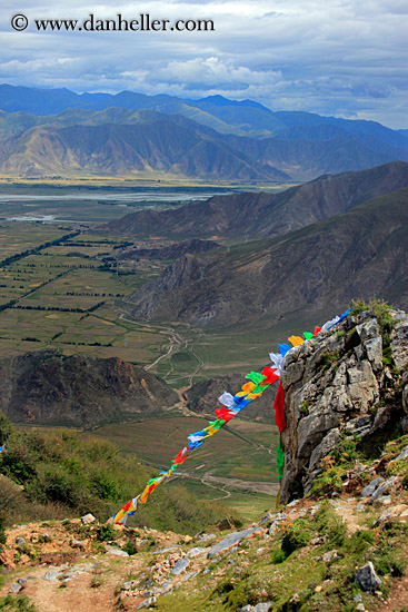 prayer-flags-n-landscape-01.jpg