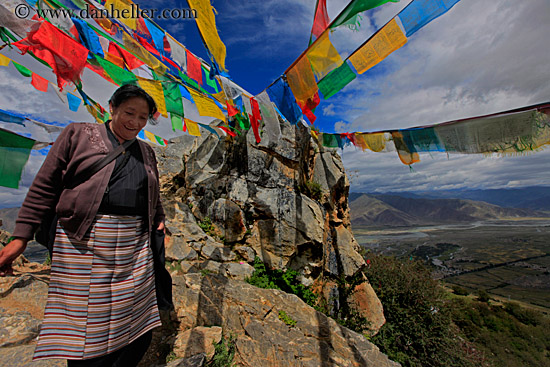 prayer-flags-n-old-tibetan-woman-01.jpg