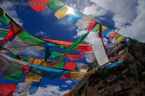 prayer-flags-n-sky-view-04.jpg