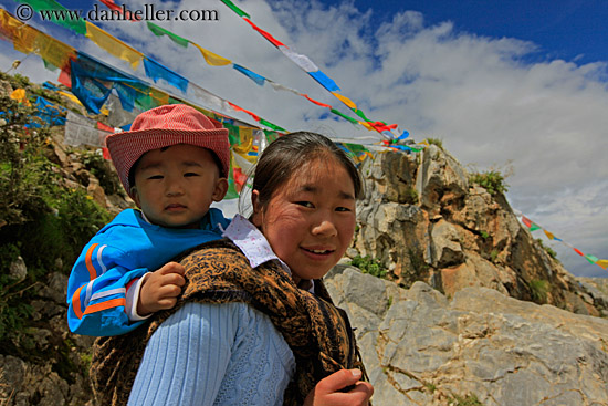 prayer-flags-n-woman-w-baby-02.jpg