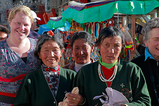 tibetan-women-w-kate-02.jpg