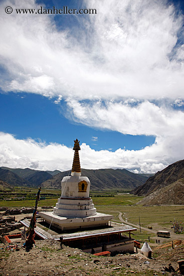 stupa-04.jpg