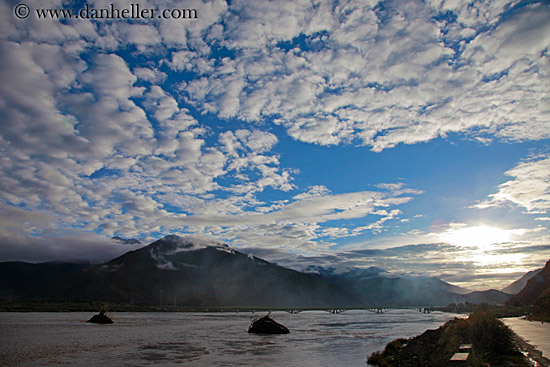 bridge-mtns-n-clouds-02.jpg