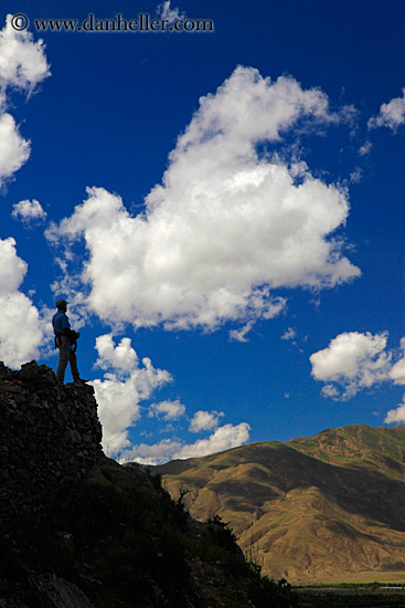 hiker-silhouette-n-clouds-06.jpg