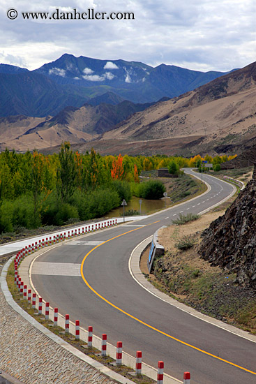 curved-road-n-mtns.jpg