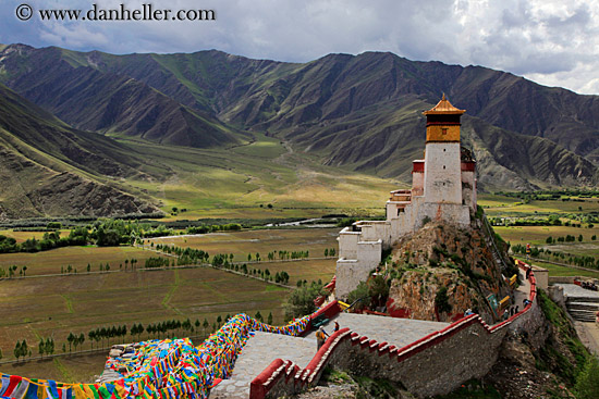 yumbulagang-palace-n-landscape-03.jpg