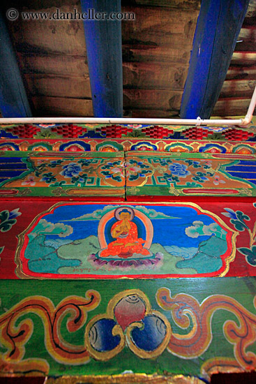 bhudda-painting-n-ceiling.jpg