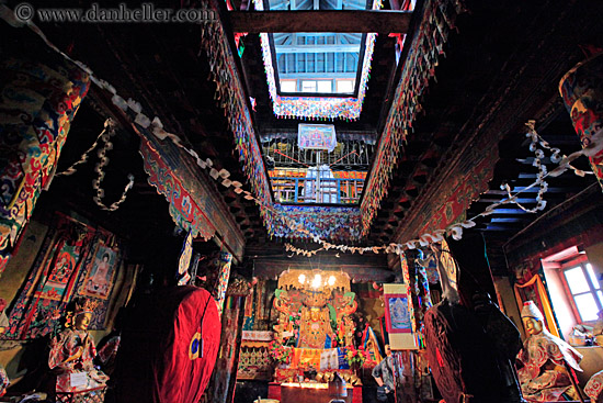 temple-interior-02.jpg