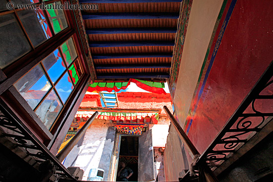 upview-to-temple-door.jpg