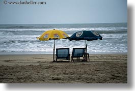images/Asia/Vietnam/Danang/Beach/beach-chairs-n-umbrellas-3.jpg