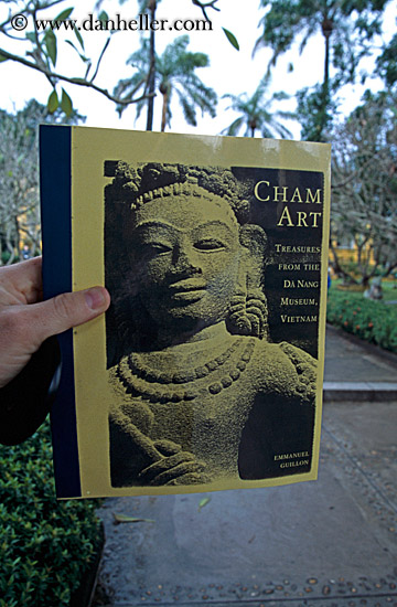 cham-art-catalog.jpg