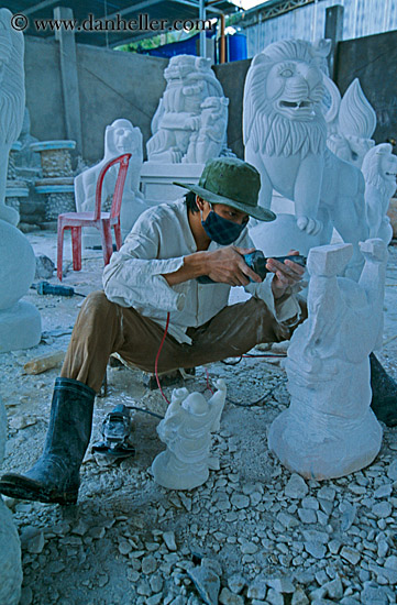 marble-sculpting-artisans-1.jpg