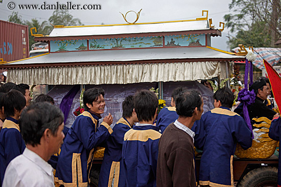funeral-procession-8.jpg
