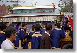 images/Asia/Vietnam/Funeral/funeral-procession-8.jpg