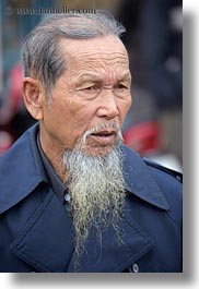 images/Asia/Vietnam/Funeral/old-man-w-long-white-beard-1.jpg