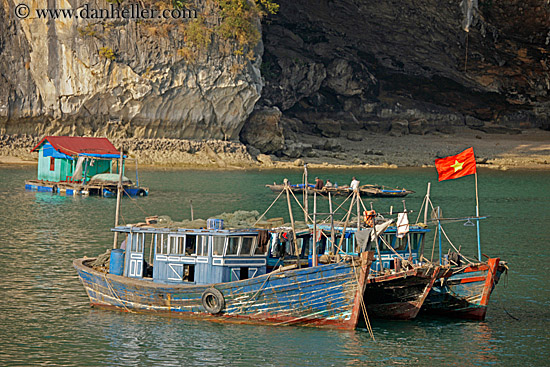 small-boats-01.jpg