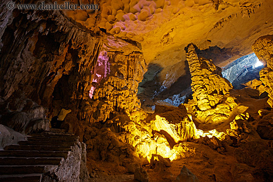 lighted-caves-03.jpg