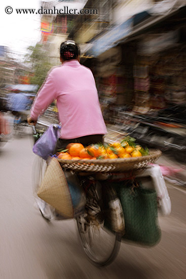 oranges-on-bike-03.jpg