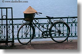images/Asia/Vietnam/Hanoi/Bikes/Misc/conical-hat-n-bike-1.jpg