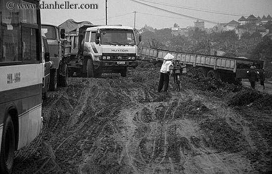 walking-bike-in-mud.jpg