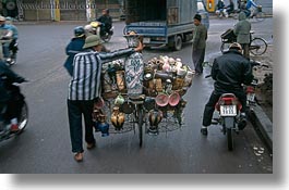 images/Asia/Vietnam/Hanoi/Bikes/Stuff/bike-w-pottery.jpg