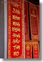 images/Asia/Vietnam/Hanoi/ConfucianTempleLiterature/Caligraphy/gold-n-red-words.jpg