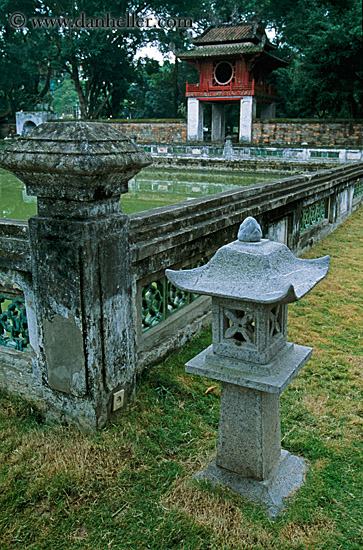 ornament-n-pagoda.jpg