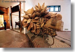 images/Asia/Vietnam/Hanoi/Museum/wicker-baskets-on-wood-bicycle-3.jpg