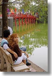 images/Asia/Vietnam/Hanoi/People/Couples/couple-on-bench-by-red-bridge.jpg