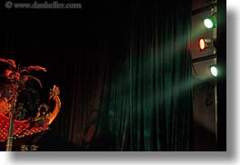images/Asia/Vietnam/Hanoi/PuppetTheater/theater-lights-n-dragon.jpg