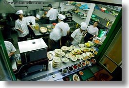 images/Asia/Vietnam/Hanoi/Restaurant/busy-kitchen-1.jpg