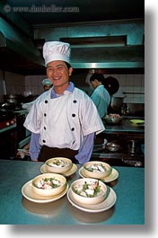 images/Asia/Vietnam/Hanoi/Restaurant/restaurant-cooks-4.jpg