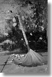 images/Asia/Vietnam/HoiAn/Art/leaning-broom-02-bw.jpg