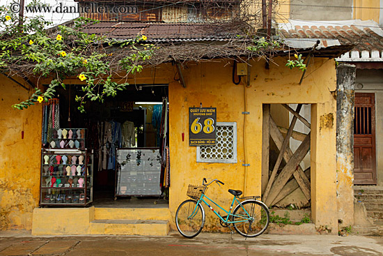 bike-by-yellow-wall-1.jpg